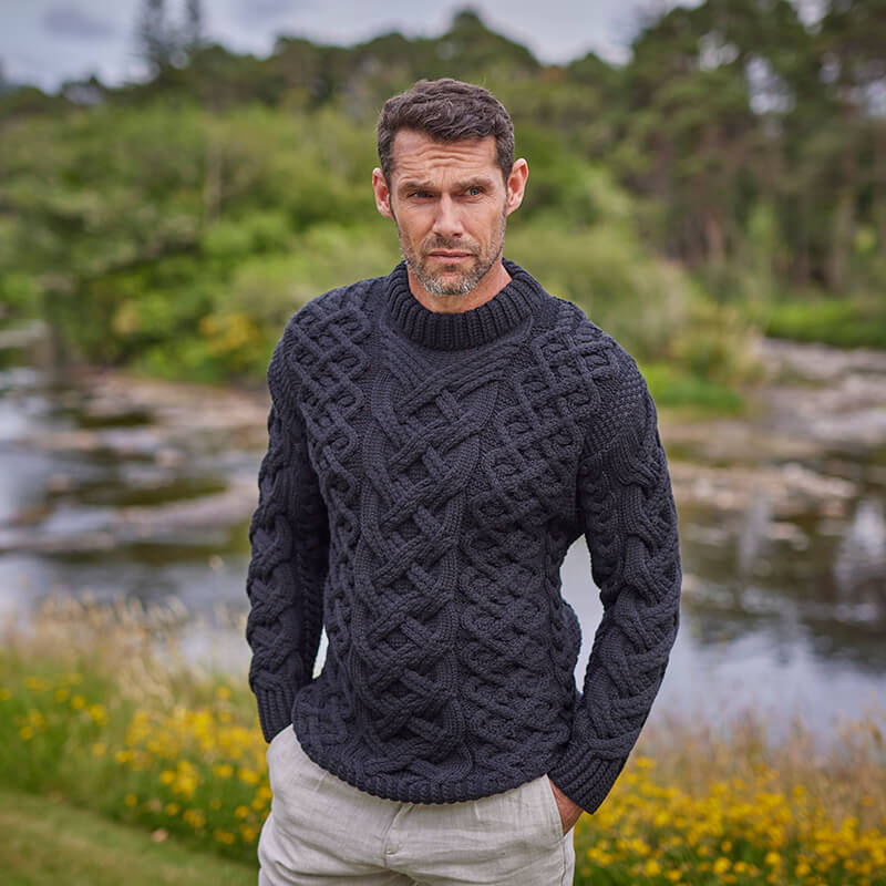 Men's Trellis Aran Sweater -Black-M
